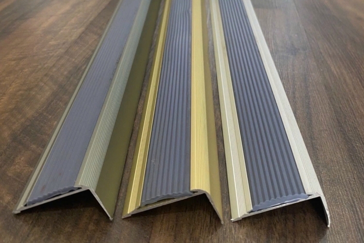 Nẹp Nhôm Cầu Thang L41x20MM